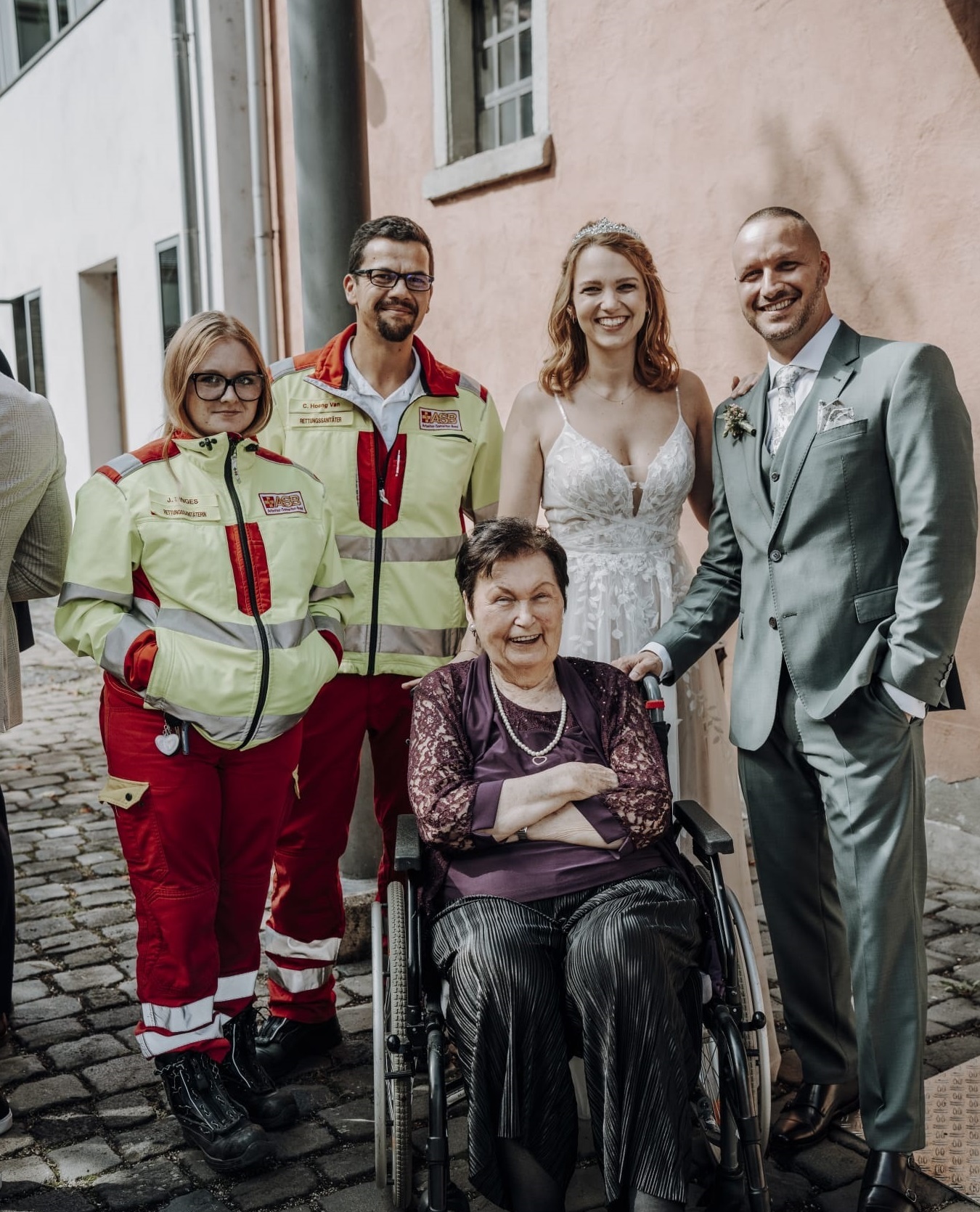 Foto Brautpaar und Glücksfahrten Team (002) zu.jpg