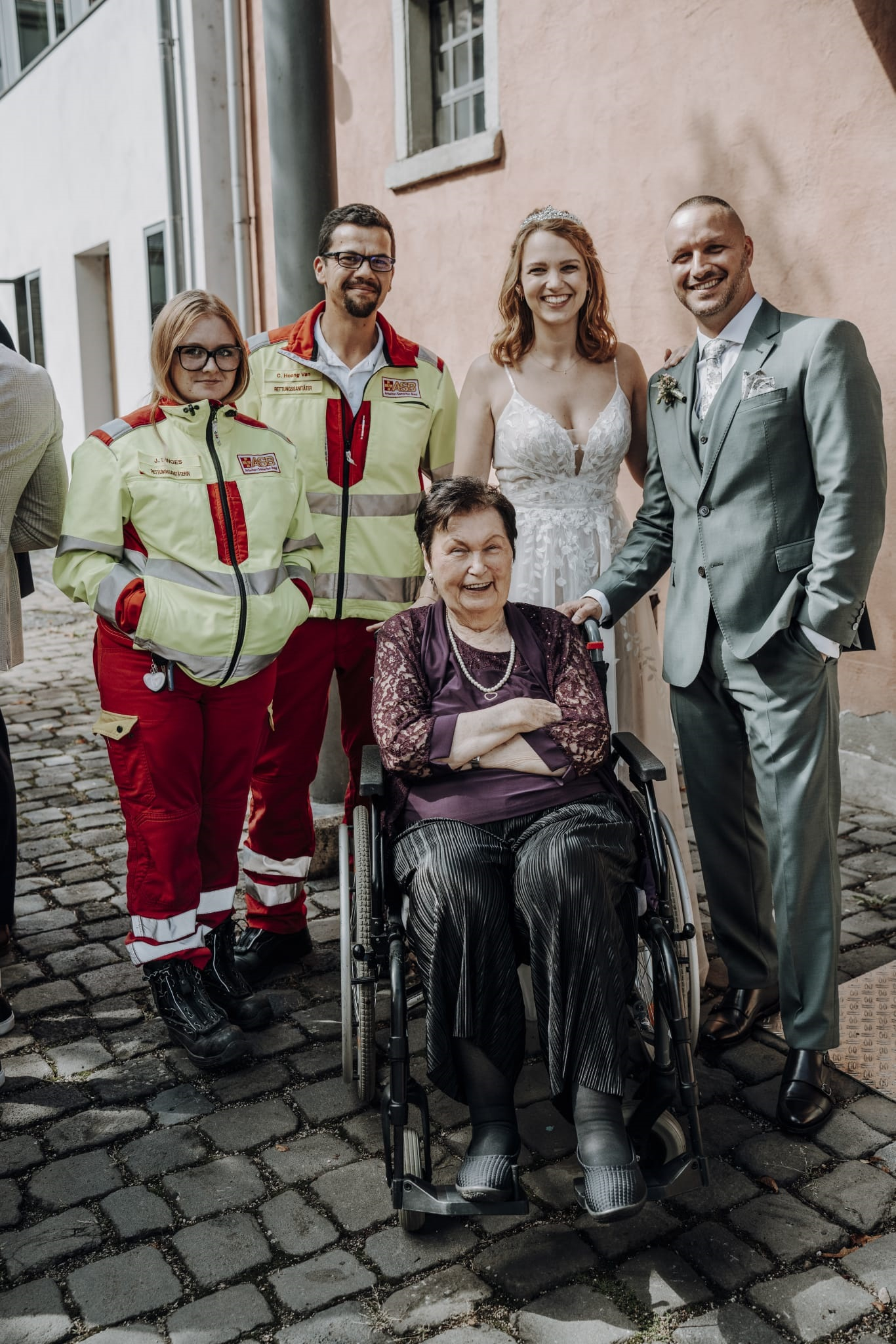 Foto Brautpaar und Glücksfahrten Team (002).jpg