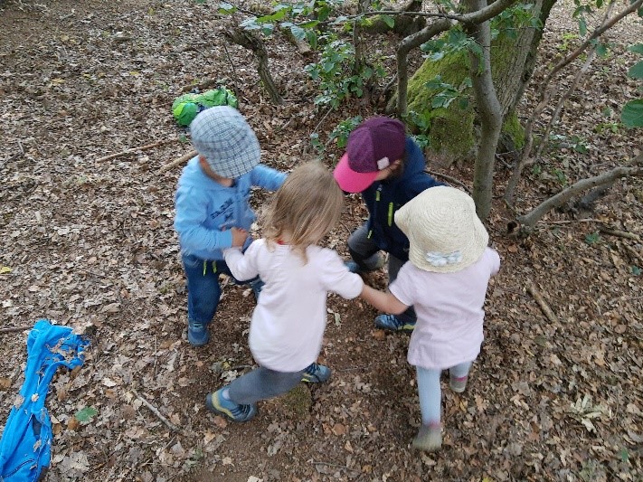 Spiel im Wald.jpg