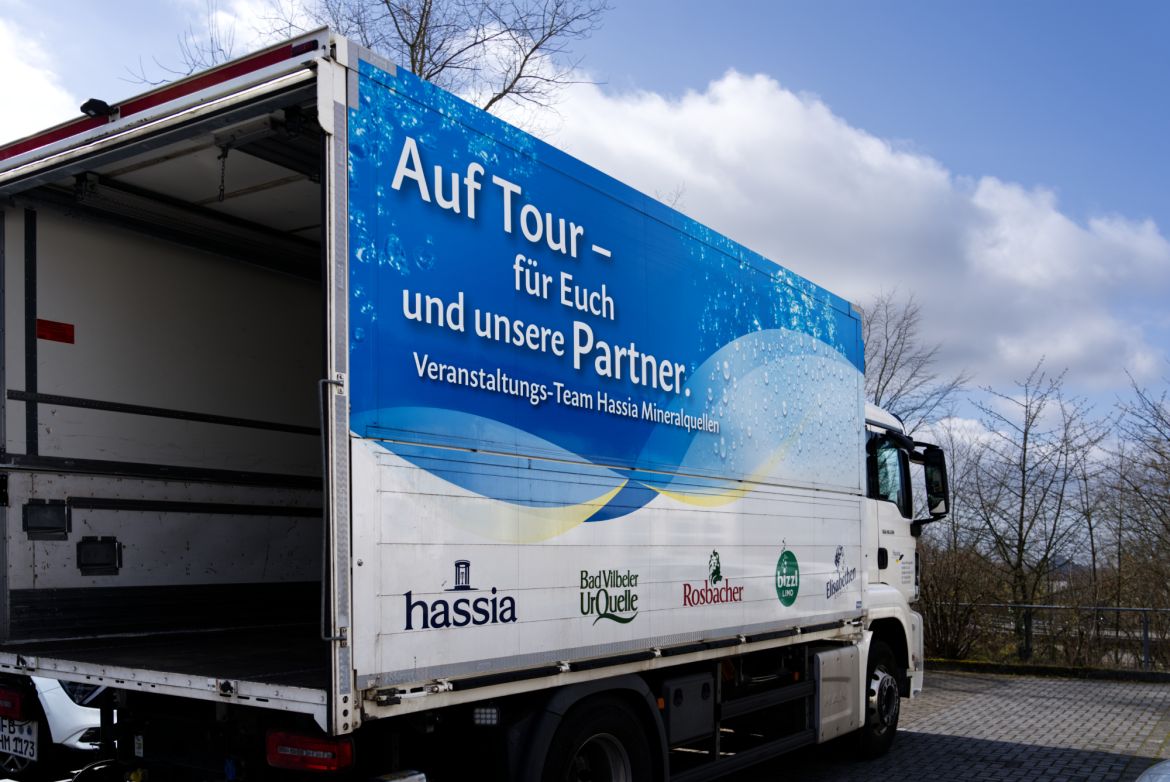 Gewinnübergabe Wasser.jpg